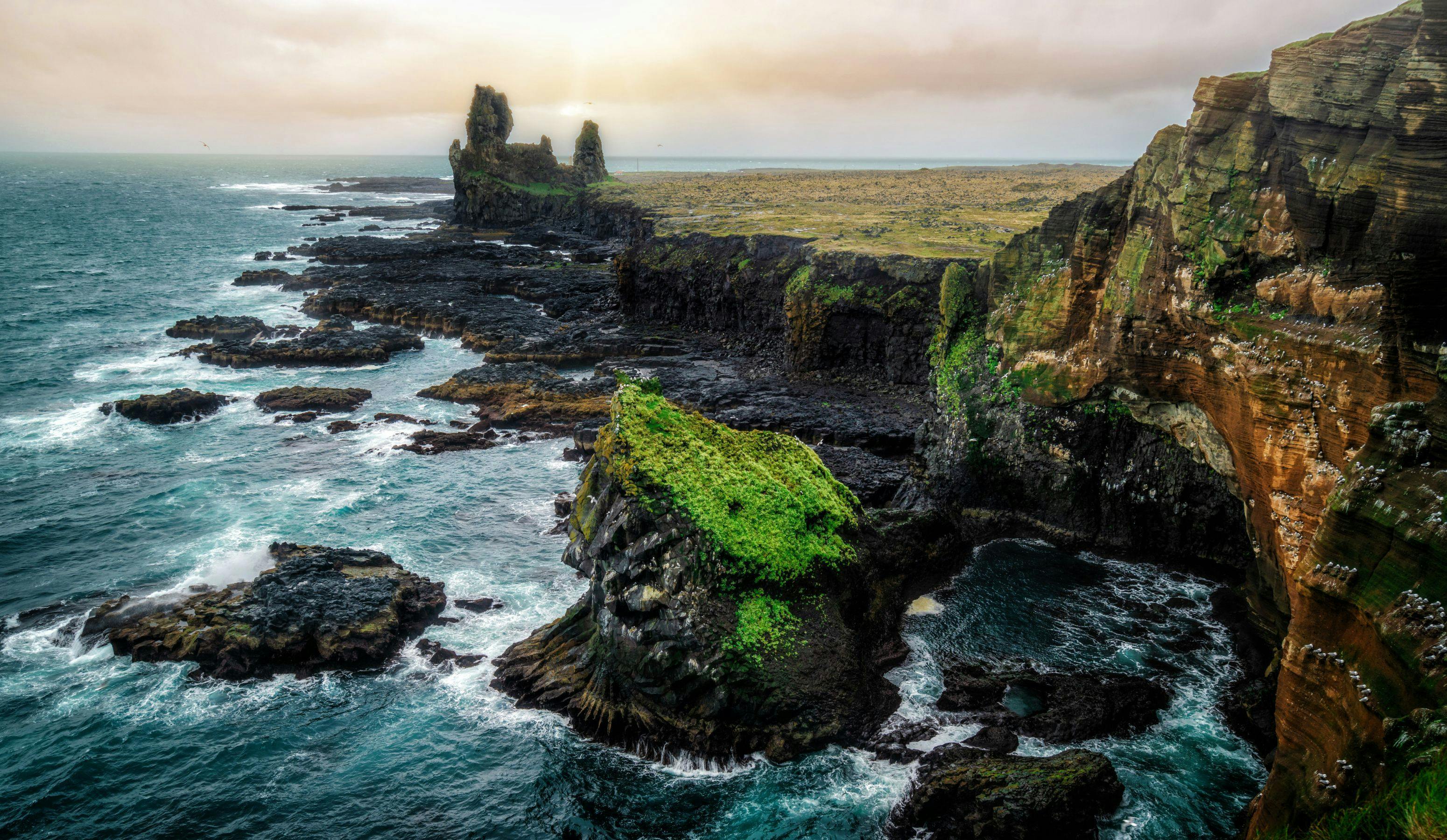 Top 11 Must-See Attractions in the Snæfellsnes Peninsula