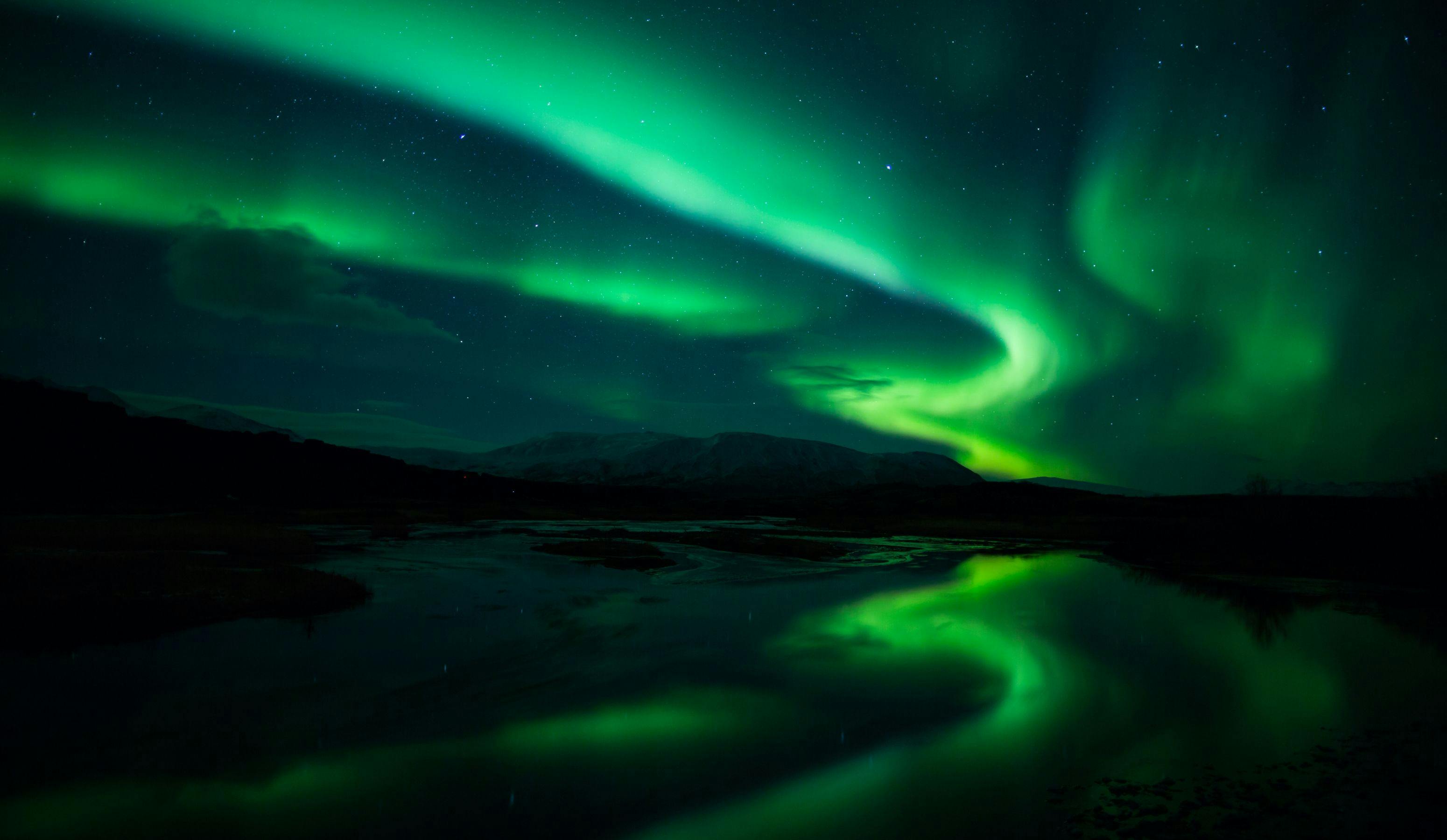 Ultimate Guide to Northern Lights Watching in Iceland: Tips and Photography Tricks