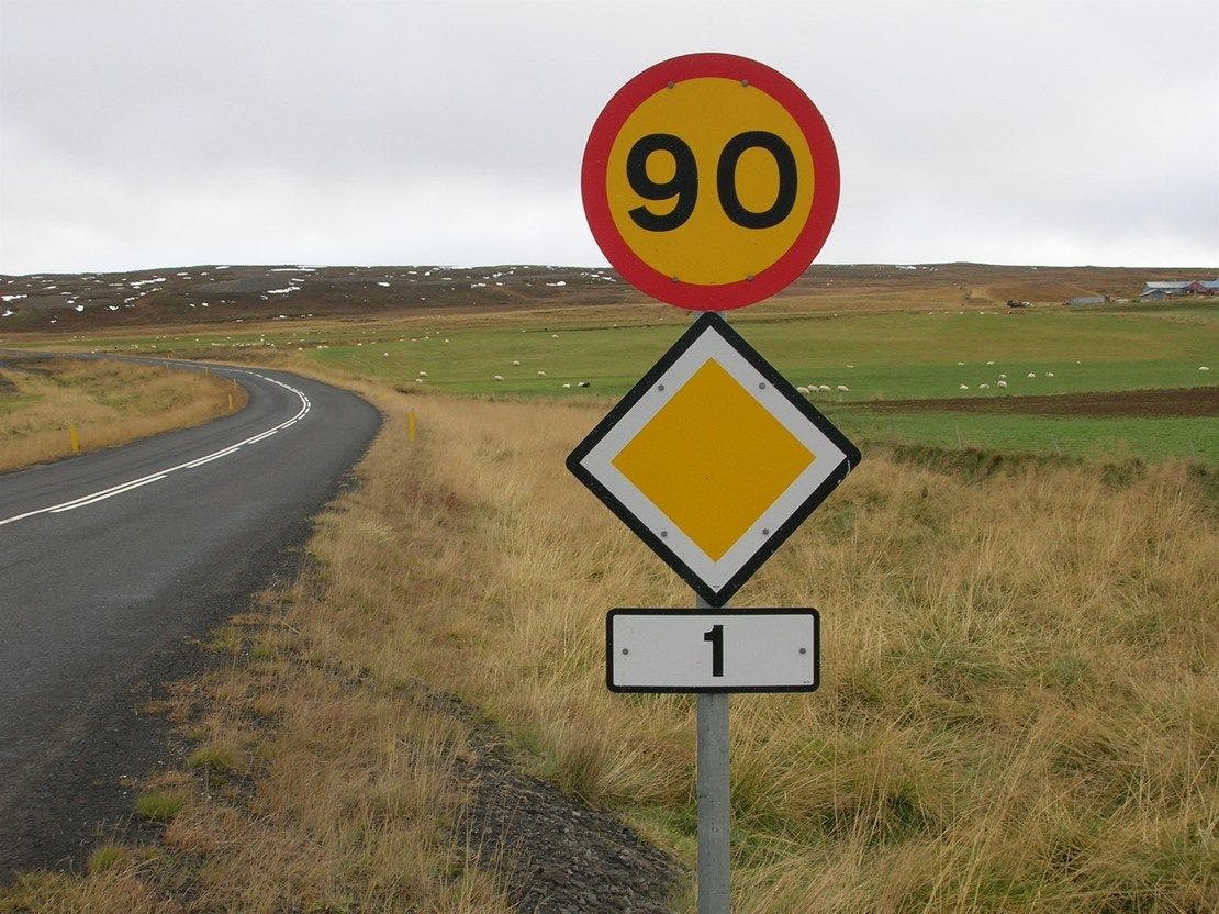 How to avoid speeding tickets in Iceland